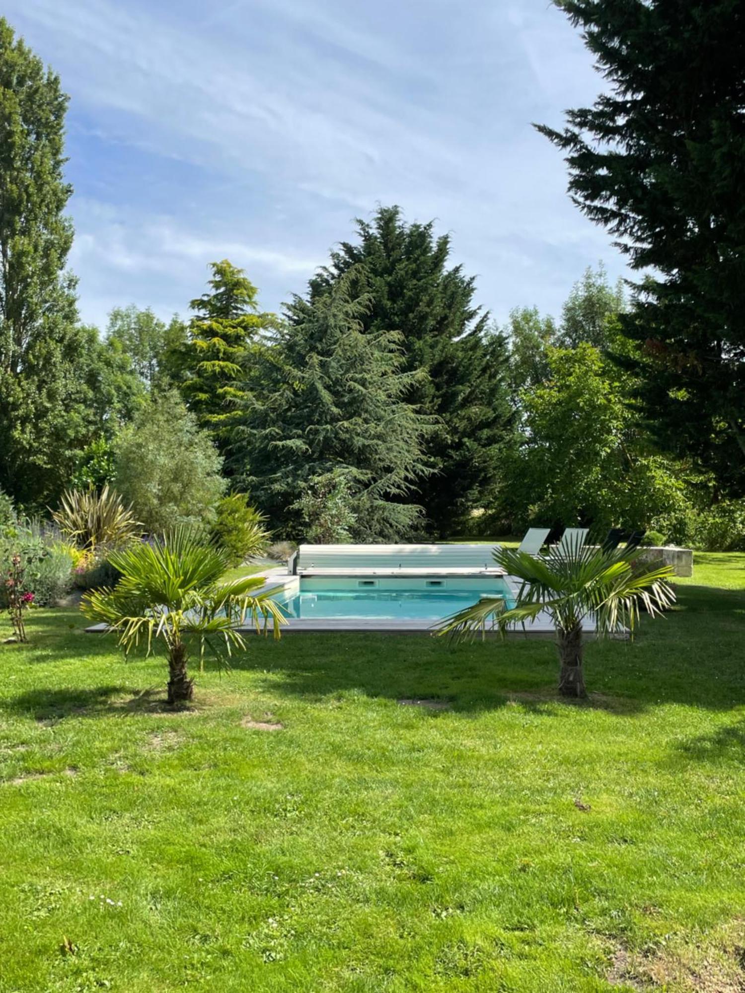 Chambres D Hotes Avec Piscine Et Spa La Foliere Saumur Villebernier Exterior foto